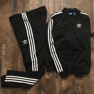ADIDAS WOMENS BLACK TRACK SUIT SIZE SMALL